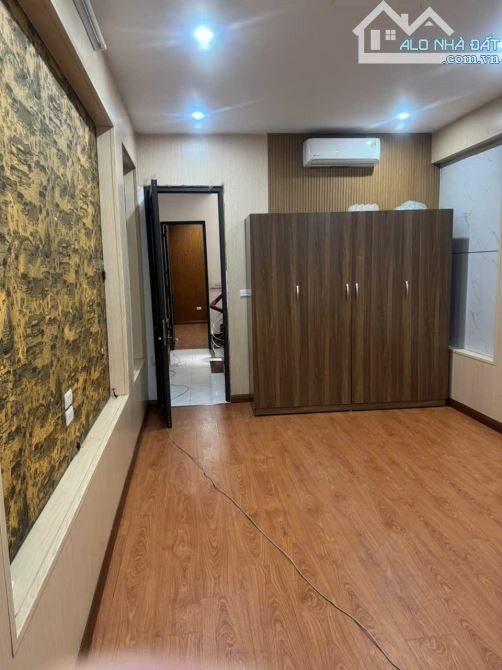 NHÀ ĐẸP TRẦN DUY HƯNG–43.8M²–5 TẦNG GIÁ 15.5 TỶ–PHÂN LÔ–KINH DOANH-NGÕ THÔNG– CÁCH PHỐ 20M - 1