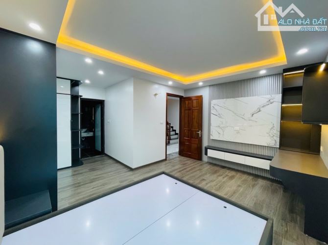 BÁN NHÀ TRUNG TÂM THẠCH BÀN XÂY MỚI ĐỘC LẬP 1 CĂN DUY NHẤT OTO ĐẬU NGAY CỬA NHÀ  ✅DT  60 m - 1