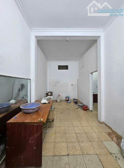 BÁN NHÀ QUAN THỔ 3 - 30M2, 3 TẦNG , NGÕ RỘNG. SỔ ĐỔ VUÔNG. GIÁ 5.5 TỶ - 1