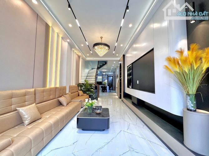 Bán căn 4 tầng sân cổng độc lập cực đẹp ô tô đỗ ở Đông Khê, Ngô Quyền. - 1