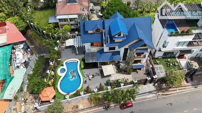 BÁN BIỆT THỰ 750 M2 NGUYỄN VĂN HƯỞNG THẢO ĐIỀN 308 TỶ - 1