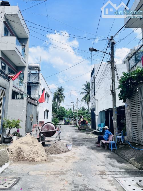 Bán đất Hiệp Bình Phước,Thủ Đức,61m2 giá chỉ 4,6 tỷ, sổ riêng,xe tải tới nơi - 1