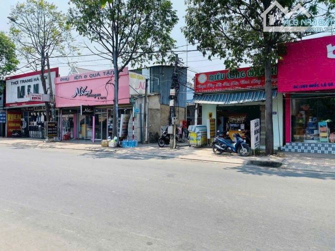 108m2 đất ở đô thị tại Khu phố 3 trung tâm TT Cần Giuộc cách QL50 chỉ 100m - 1