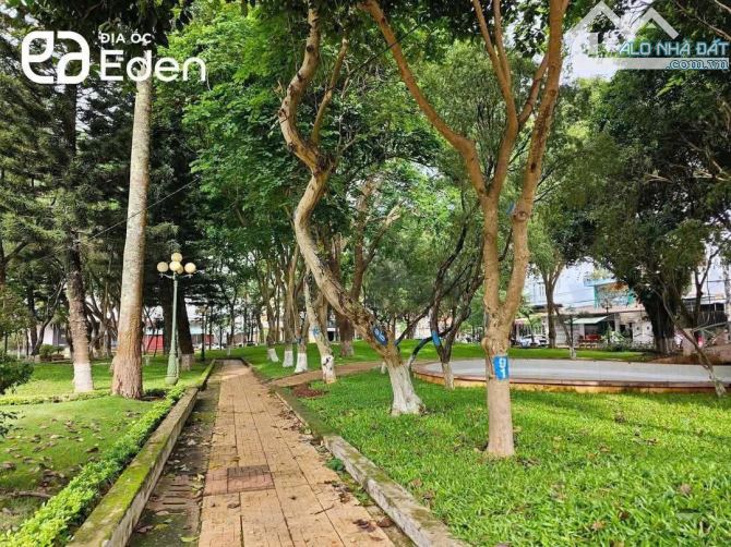 Nhà 2 Mê Mặt Tiền Hoàng Văn Thụ view công viên Phù Đổng - 1