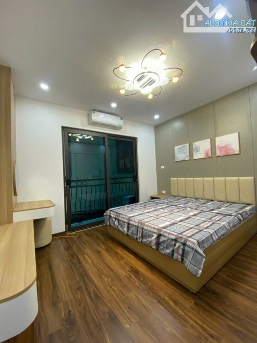 Cần bán nhà ở trần khắc chân, hai bà Trưng xây 5 tầng mua vé ở ngay giá hạt rẻ - 1