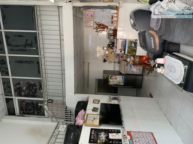 Bán nhà C4 diện tích đất 212.8m2. Chỉ 56 triệu/m2. Hẻm xe hơi đường 160, P. Tăng Nhơn Phú - 1