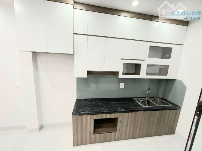 Hiếm, cần bán gấp nhà mới Nam Từ Liêm, ô tô gần, 5 tầng, 3 ngủ rộng giá chỉ 5.6 tỷ. - 1