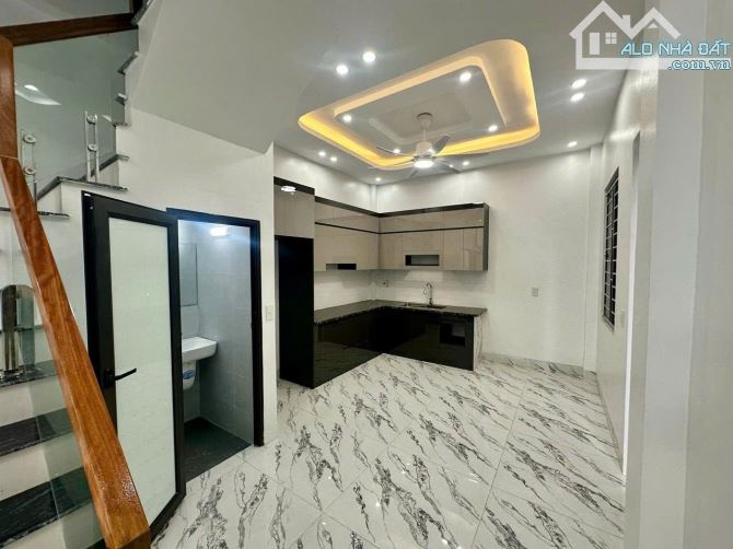 🏡 BÁN NHÀ 3 TẦNG – LÔ GÓC TIỀN PHONG, Ô TÔ ĐỖ CỬA  📍 Cách đường Trần Thủ Độ 25m, trung t - 1
