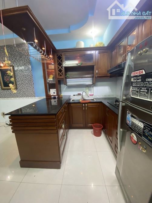 Chung cư Lạc Long Quân ,P5 Q11 DT 3,6 x 11,5 có 2PN. Giá 3,3 tỷ TL. - 1