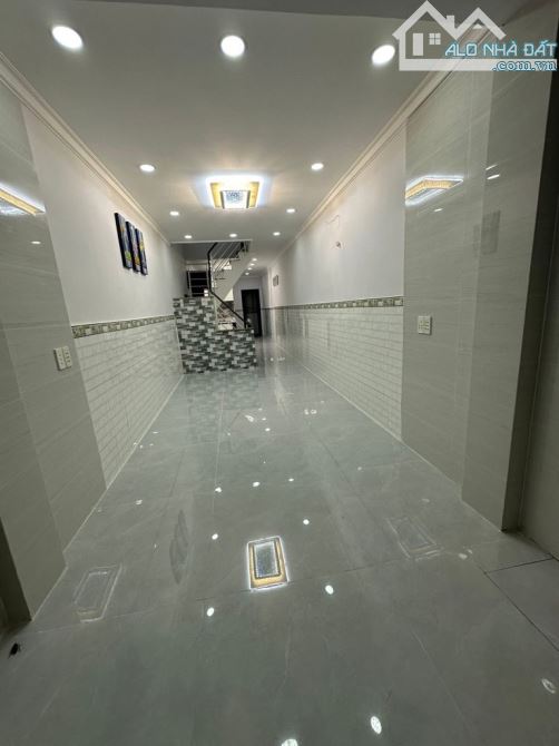 Xe hơi đổ cửa, nhà mới đẹp ở ngay, 39m2, 2 tầng đúc BTCT, P2, Q8, SHR hoàn công đủ - 1
