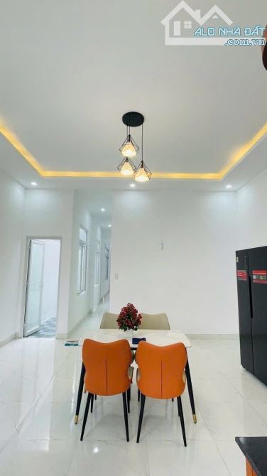 BÁN NHÀ CẤP 4 HẺM AMAKHE FULL NỘI THẤT- DT:5x27m - H: BẮC - GIÁ:3,85 TỶ - 1