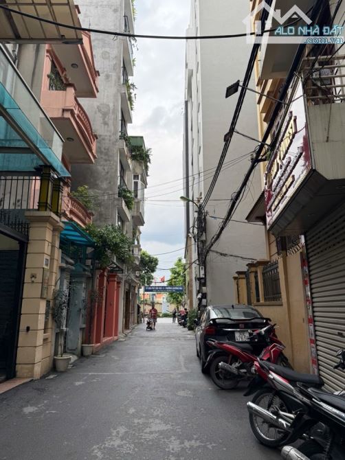 7 tỷ 2 Ttâm Thanh Xuân - đất vượng dân trí cao -ngõ oto tránh-50m ra mặt phố Lê Trọng Tấn - 1