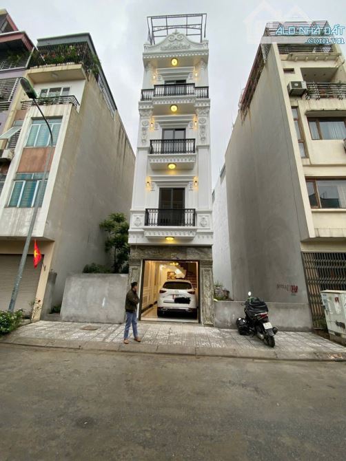 Siêu Hiếm Nhà phân lô CỰC ĐẸP Khu TĐC Giang Biên. Giá chỉ 13 tỷ - 1