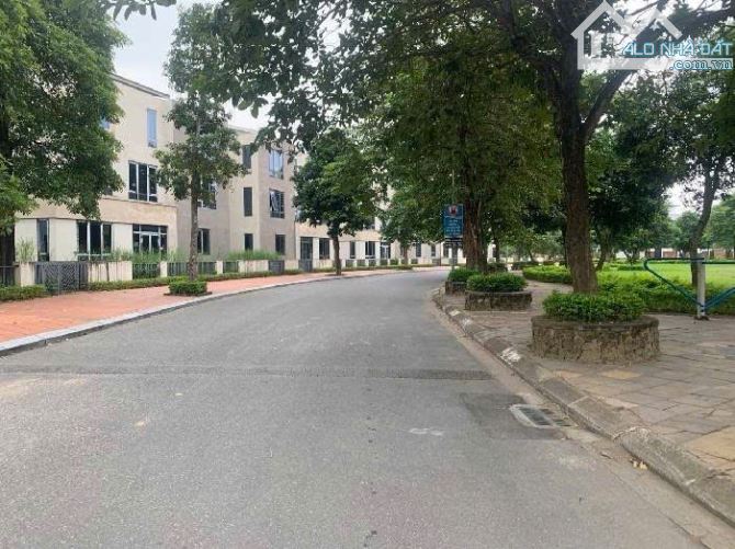 Bán biệt thự 336m, mặt tiền 15m khu đô thị Đặng Xá - Lan Viên 2 - 1