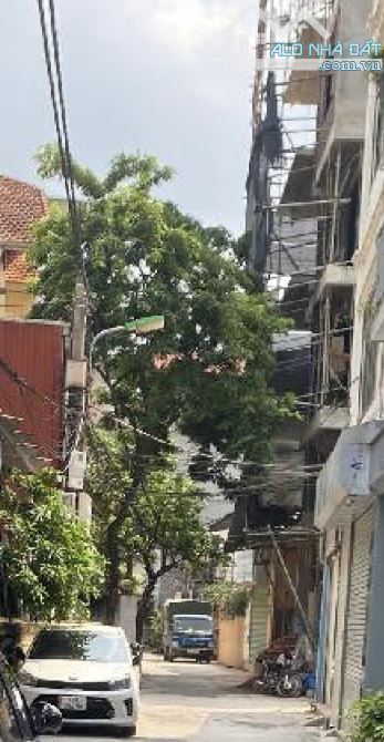 Bán đất tặng nhà c4 lô góc, ô tô tránh, nở hậu, vuông đẹp, gần cảnh sát biển Đại Lộ Thăng - 1