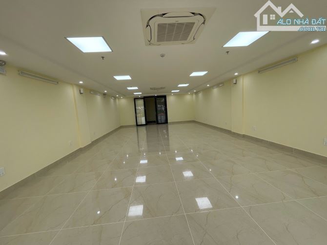 Cho thuê nhà MP Quang Trung. DT 156m2, 7 tầng 1 Hầm, Có PCCC, thang máy, điều hòa âm trần - 1