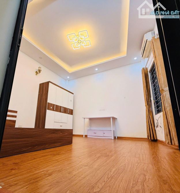 Cho thuê nhà nguyên căn Vũ Tông Phan, Khương Đình, Thanh Xuân. DT 35m x 4 tầng, giá 10tr - 1