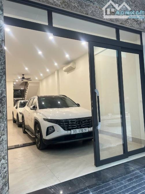 Sản phẩm HIẾM ! Chính chủ bán nhà phân lô đặc biệt phố Cát Linh 55m2 x 7 tầng thang máy. - 1