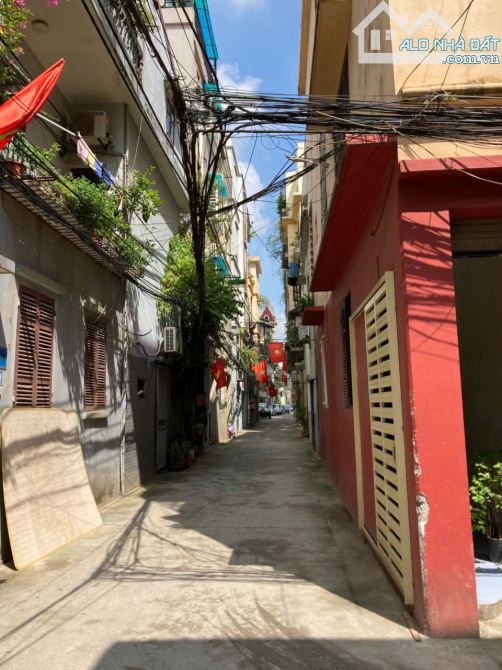 Cho thuê nhà nguyên căn ngõ 565 Nguyễn Trãi, Thanh Xuân Bắc, Thanh Xuân. DT 45m x 4 tầng, - 1