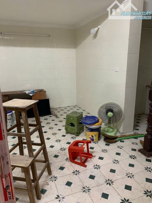 Cho thuê nhà ngõ 461 Trần Khát Chân, phường Thanh Nhàn, Hai Bà Trưng, Hà Nội. DT 21m x 2 - 1