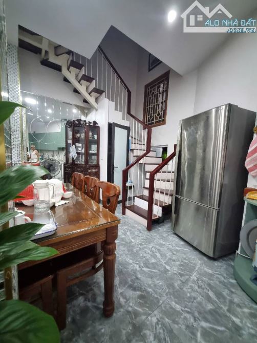 BÁN NHÀ DÂN XÂY HÀO NAM – Ô CHỢ DỪA - ĐỐNG ĐA – DT 50M2-4T -MT 5M-GIÁ CHỈ 13.2 TỶ - 1