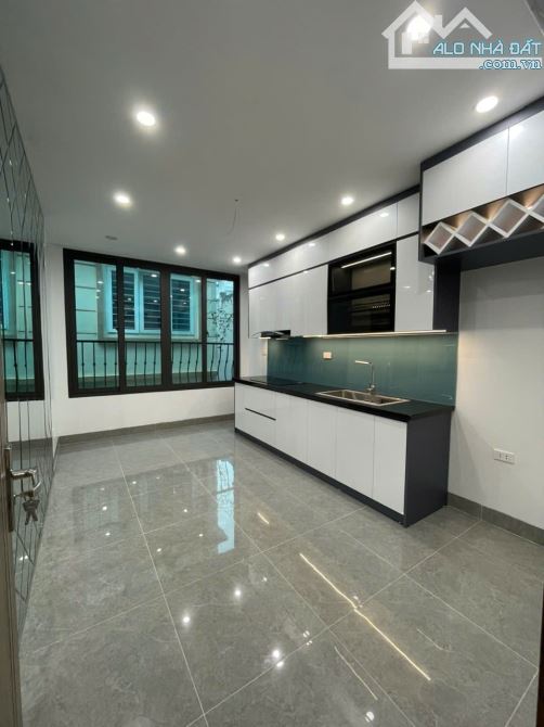 NHÀ ĐẸP Ở LUÔN, THANG MÁY, TẶNG FULL NỘI THẤT XIN, NGÕ THÔNG BA GÁC PHÓNG - 1