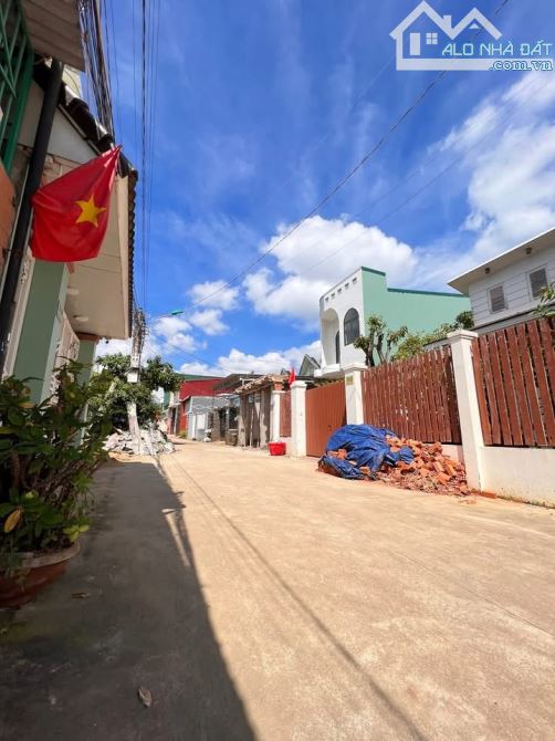 BÁN ĐẤT HẺM 139 AMA KHÊ. DT: 6x25M. GIÁ: 3,5 TỶ - 1