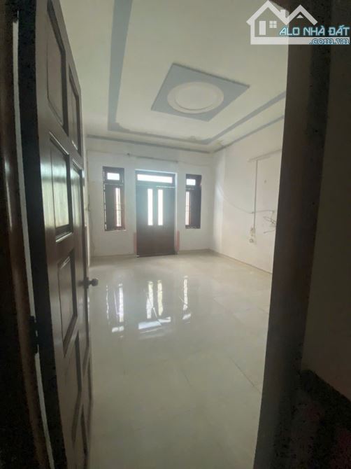Bán nhà 1T1L 4x28m hoàn công, mặt tiền Nguyễn Hữu Cảnh p.Đông Hòa, đang thuê 9tr/th - 12