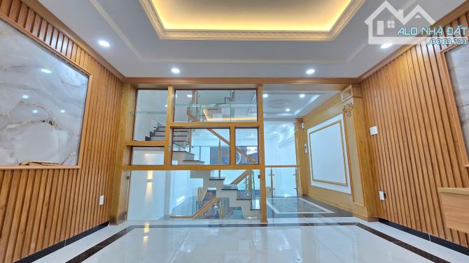 🏡 Bán Nhà Đường Tỉnh Lộ 10, Hẻm Ô Tô, Vừa ở Vừa KD, 52m2, 5 Tầng, 5 PN, 6 WC - 12