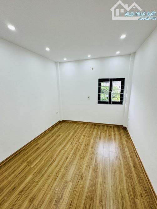 HIẾM - NGÕ THÔNG - THOÁNG TRƯỚC SAU - THOÁNG MÁT - 4 NGỦ - VỀ Ở LUÔN - 12