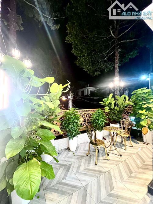 Nhà 1 Trệt 2 Lầu Mặt tiền đường Nguyễn Hiền - Trục thông NV Linh và Trần Hoàng Na - 16