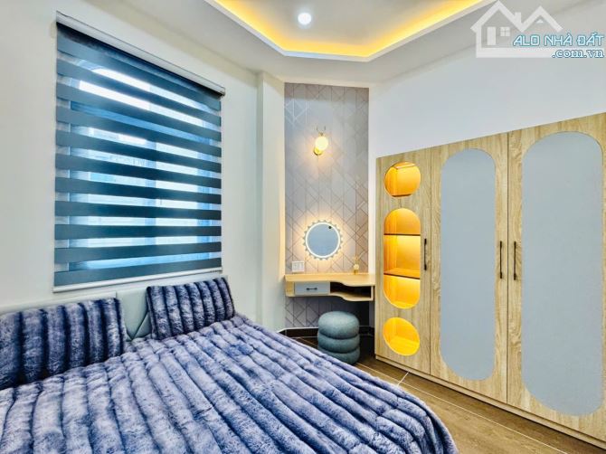 🟢SIÊU PHẨM NHÀ ĐẸP - PHÚ NHUẬN - 40m2 ❌3 TẦNG-4PN-4WC-SÂN THƯỢNG TRƯỚC- 6.45 TỎI. - 17