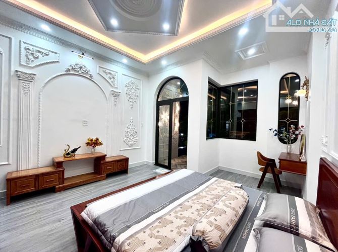 Nhà 1 Trệt 2 Lầu Mặt tiền đường Nguyễn Hiền - Trục thông NV Linh và Trần Hoàng Na - 17