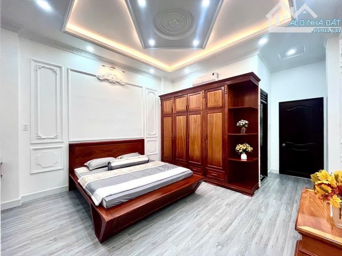 Nhà 1 Trệt 2 Lầu Mặt tiền đường Nguyễn Hiền - Trục thông NV Linh và Trần Hoàng Na - 18