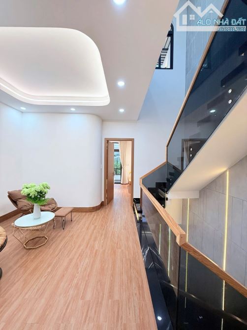 Bán Nhà Đẹp 3 Tầng, Ngay Ngã Tư Hồ Tùng Mậu & Hoàng Thị Loan - Vị Trí Vàng, Nội Thất Cao C - 18