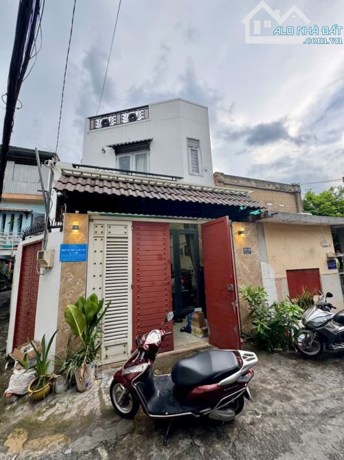 nhà hẻm xe hơi, DT :4,6x13m=5,78tỷ. trệt lầu, sân thượng.Quang trung P.10 GV - 2