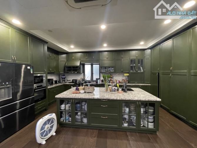 🌹 CHỦ BÁN ĐỊNH CƯ - BIỆT THỰ  CITYLAND NGUYỄN THỊ THẬP - 5 TẦNG - 370M2 - 89 TỶ - 2