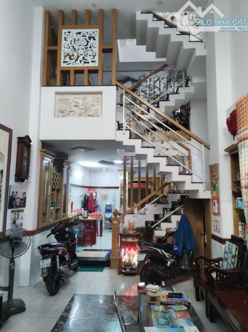 BÁN NHÀ 5 TẦNG XÂY TÂM HUYẾT - 5x13M – NỘI THẤT CAO CẤP - HẺM 5M, TRUNG TÂM GÒ VẤP,6.x TỶ - 2