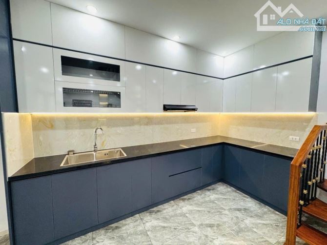 Gia đình em cần bán căn nhà không sổ, nằm cuối đường Dương Văn Bé - 2