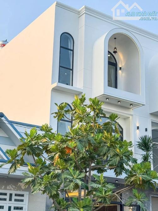 BÁN NHÀ 3 TẦNG FULL NỘI THẤT KDC HỒNG LOAN - GIÁ TỪ 5,8 TỶ - 2