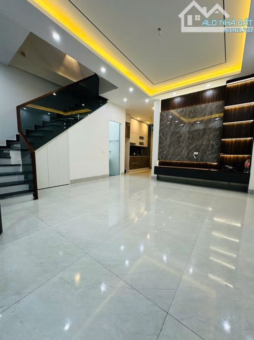 BÁN NHÀ SIÊU ĐẸP 3.55 TỶ 3 TẦNG 80M2 ( ĐÔNG NAM ) NGÕ TRẦN ĐĂNG NINH - 2