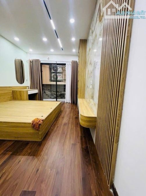 NHÀ ĐẸP -TẶNG NỘI THẤT -PHỐ XUÂN THỦY -QUẬN CẦU GIẤY---KINH DOANH -THANG MÁY -35 m2-7 TẦNG - 2