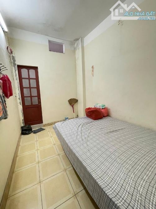 NHÀ PHỐ TÂY SƠN, MẶT NGÕ, 4TẦNG, DIỆN TÍCH 42M, MT,3.2M GIÁ CHỈ 9TỶ - 2