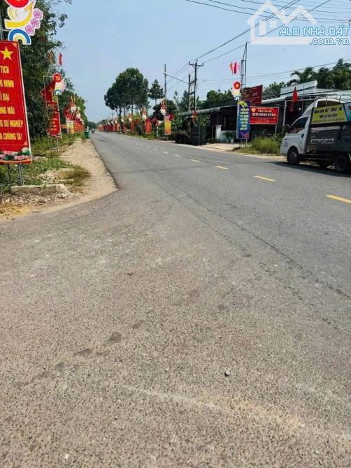 Kẹt tiền bán gấp lô đất sào 2.500m2 mặt tiền đường nhựa lớn tại  xã An Linh. Phú Giáo - 2