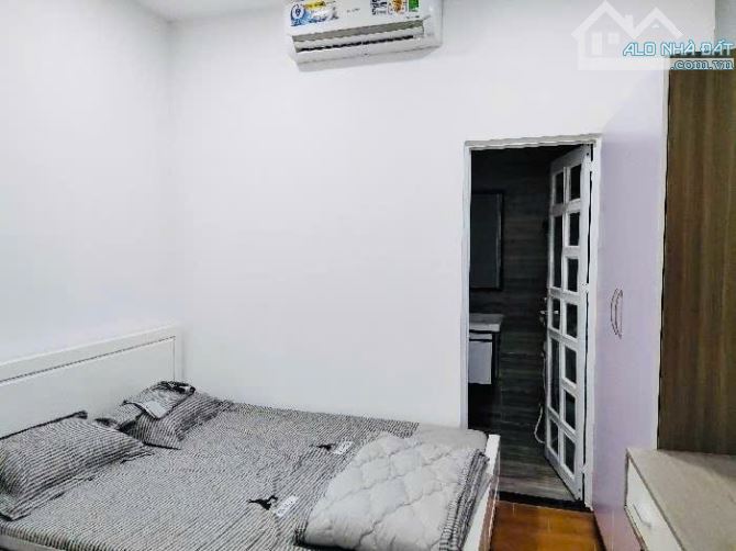 CĂN HỘ DỊCH VỤ 10 PHÒNG DOANH THU HƠN 60 TRIỆU/THÁNG NGAY TT QUẬN 4, HẼM 1 SẸC 3.5 MÉT THẲ - 2