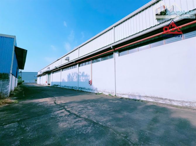 Bán 2Ha4 đất góc 2 MT kèm nhà xưởng 3500m2 KCN Nhơn Trạch Tỉnh Đồng Nai - Giá 90tỉ - 2