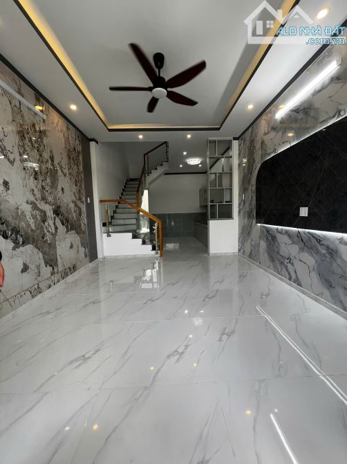 SIÊU PHẨM NHÀ PHỐ PHƯỚC TÂN GIÁ YÊU NHẤT KHU VỰC! - 2