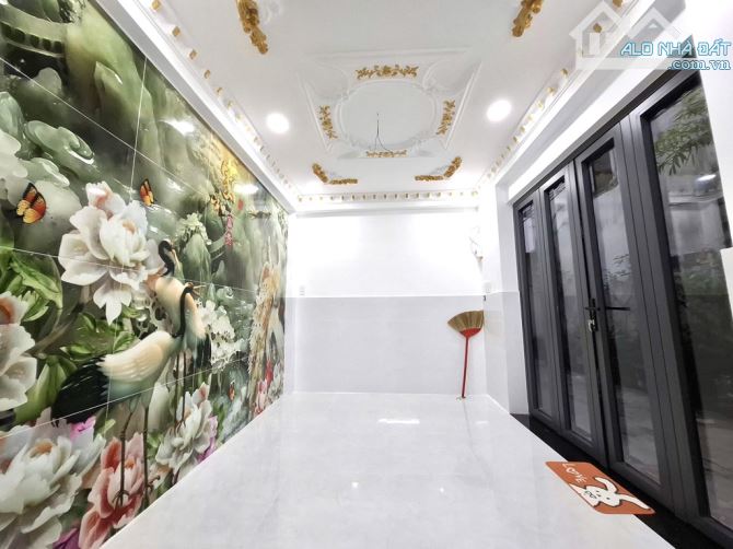 BÁN NHÀ ĐẸP THÍCH QUÃNG ĐỨC - PHÚ NHUẬN - 3 TẦNG - 18M2 - NHỈNH 3 TỎI - 2