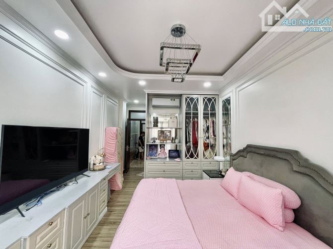 Bán nhà hẻm 100 Trân Hưng Đạo- khu phố Tây Bùi Viện, 4 tầng chỉ 15 tỷ - 2