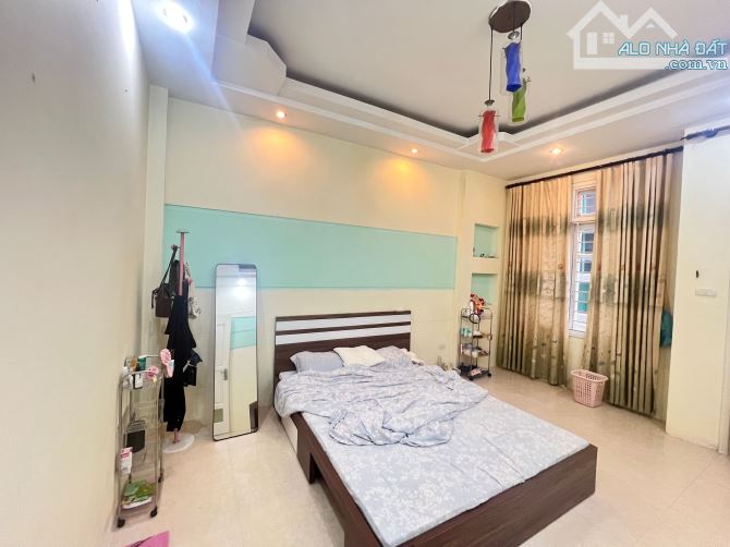 Bán nhà Linh Quang, Đống Đa - 55m2 - ô tô đỗ cửa - phù hợp vừa ở vừa kinh doanh! - 2